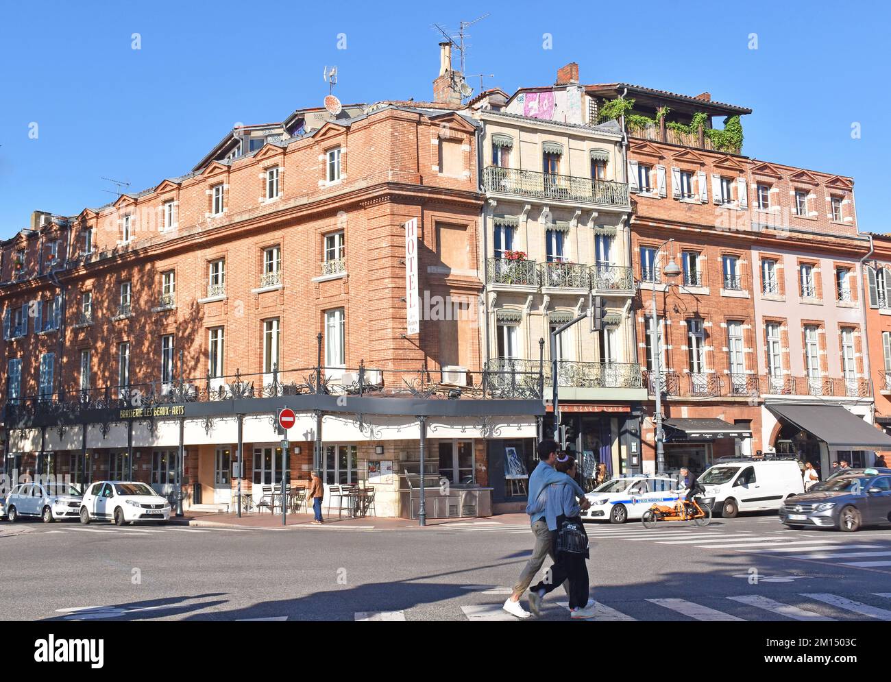 L'Hôtel des Beaux Arts, un grand bâtiment de C19th dans la brique rouge et grès rose de Toulouse, la ville rouge, détails classiques, hôtel boutique Banque D'Images