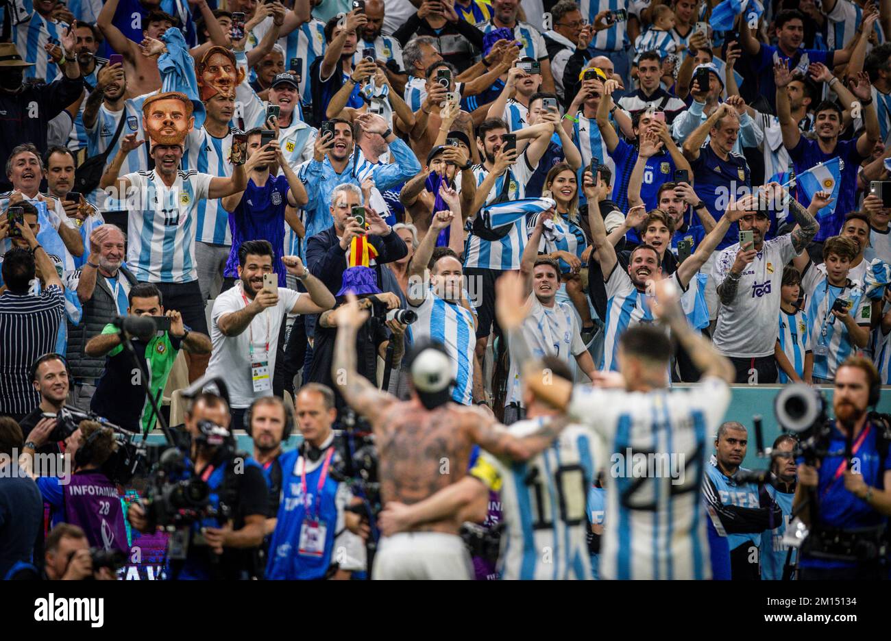 Doha, Qatar. 9th décembre 2022. Fans argentins pays-Bas - Argentine Niederlande - coupe du monde argentin 2022 au Qatar 09.12.2022 crédit: Moritz Mull Banque D'Images