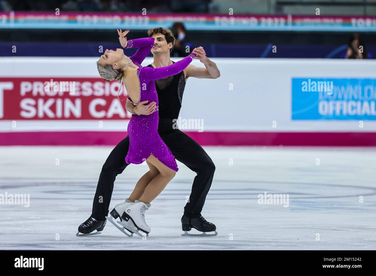 Turin, Italie. 09th décembre 2022. Piper Gilles et Paul Poirier du Canada participent à la finale du Grand Prix de patinage artistique de l'UIP Turin 2022 à Turin Palavela. Crédit : SOPA Images Limited/Alamy Live News Banque D'Images