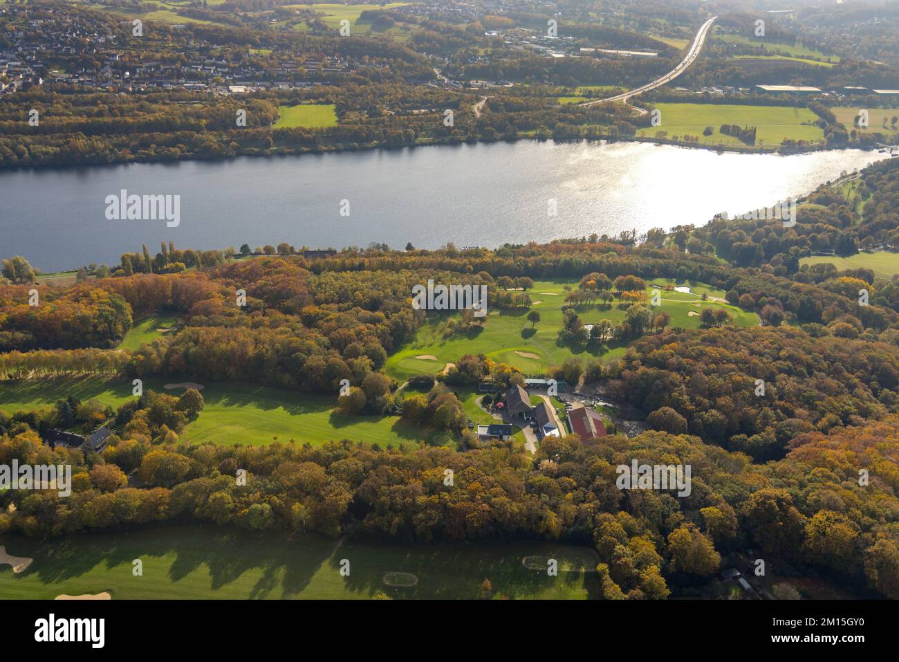 Vue aérienne, Lac Kemnader et parcours de golf Bochum Golf Club dans le quartier de Stiepel à Bochum, région de la Ruhr, Rhénanie-du-Nord-Westphalie, Allemagne, Bochum, DE, EUR Banque D'Images