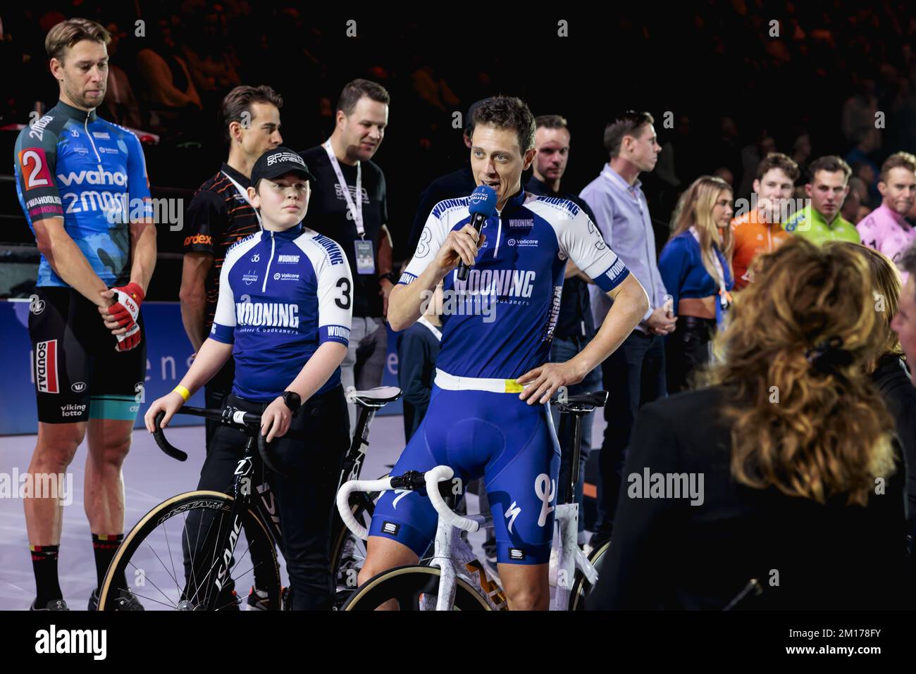 ROTTERDAM - Niki Terpstra est mis en lumière pendant les six jours de Rotterdam. Le gagnant du Tour de Flandre et de Paris-Roubaix, entre autres, dit Au revoir comme cycliste professionnel à l'âge de 38 ans. ANP MARCEL GUERRIER Banque D'Images