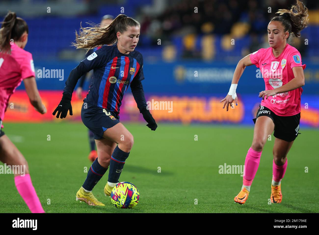 Barcelone, Espagne. 10th décembre 2022. Claudia Pina du FC Barcelone en action pendant le match de la Liga F entre le FC Barcelone et Alhama CF au stade Johan Cruyff à Barcelone, Espagne. Crédit : DAX Images/Alamy Live News Banque D'Images