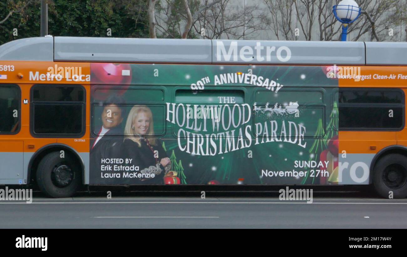 Los Angeles, Californie, Etats-Unis 10th décembre 2022 Une vue générale de l'atmosphère du bus Hollywood Christmas Parade 90th anniversaire sur 10 décembre 2022 à Los Angeles, Californie, Etats-Unis. Photo par Barry King/Alay stock photo Banque D'Images