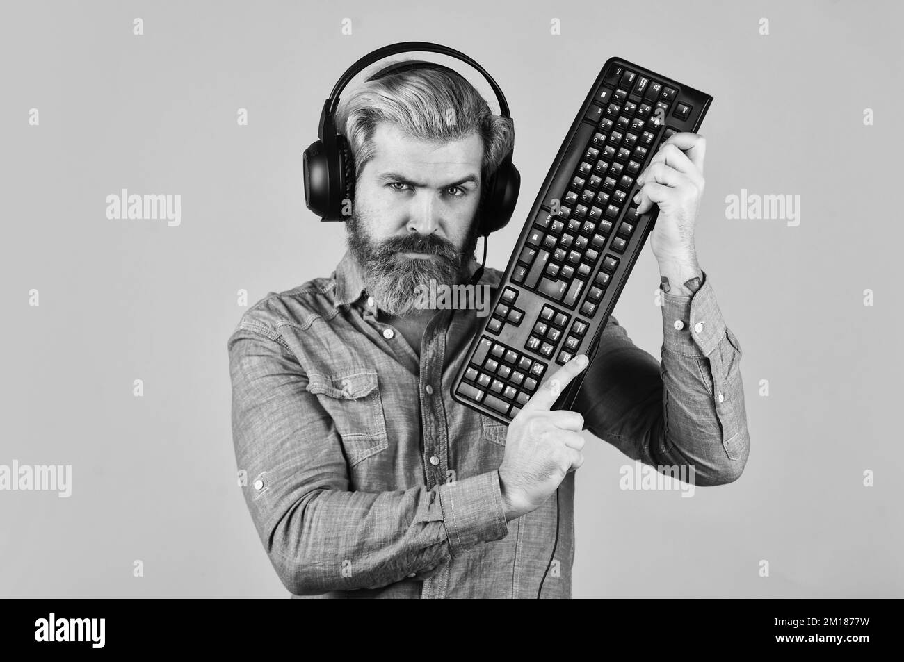 Lancez n'importe quel jeu moderne.Guide de création des PC de jeu.Paramètres graphiques poussés à la limite.Addiction au jeu.Jeux en ligne.Loisirs modernes.Jouez à des jeux informatiques Banque D'Images