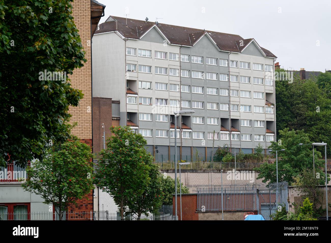 Les appartements du conseil dans les logements pauvres avec de nombreuses questions de protection sociale à Linwood Banque D'Images
