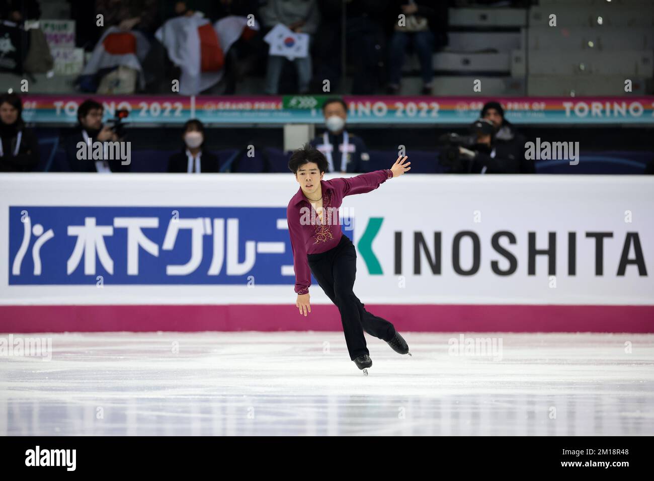 Turin, Italie, le 10th décembre 2022. Shun Sato, du Japon, se produit dans le programme de patinage libre pour hommes à Palavela, Turin. Date de la photo : 10th décembre 2022. Crédit photo à lire: Jonathan Moscrop/Sportimage crédit: Sportimage/Alay Live News Banque D'Images