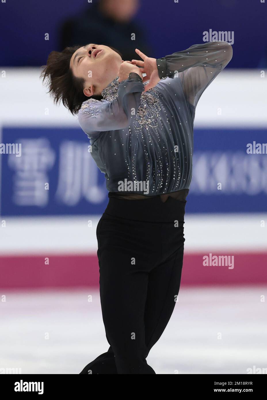 Turin, Italie, le 10th décembre 2022. Shoma Uno, du Japon, se produit dans le cadre du programme de patinage libre pour hommes à Palavela, Turin. Date de la photo : 10th décembre 2022. Crédit photo à lire: Jonathan Moscrop/Sportimage crédit: Sportimage/Alay Live News Banque D'Images