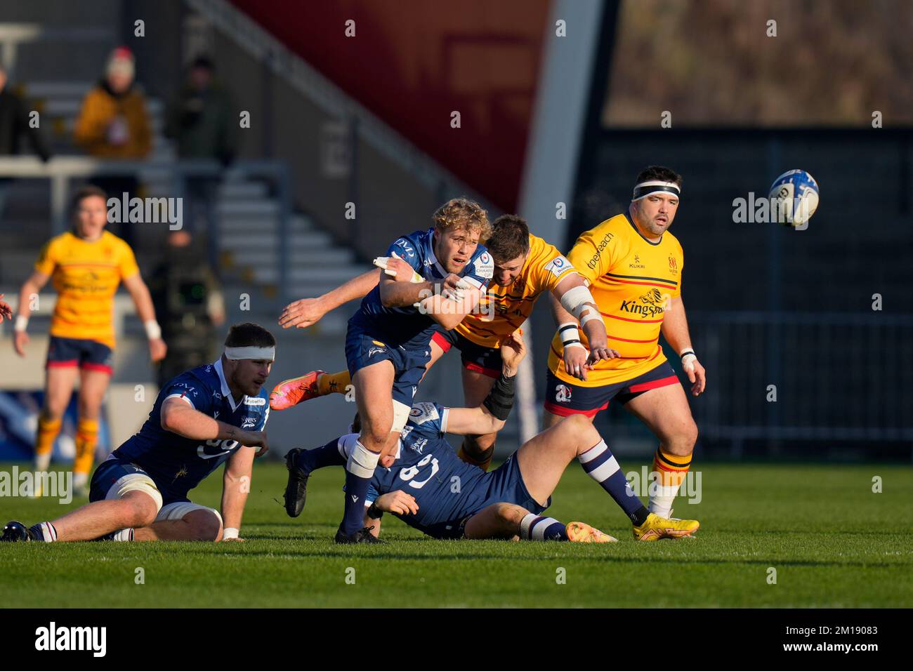 Eccles, Royaume-Uni. 11th décembre 2022. Gus Warr #9 de sale Sharks passe le ballon pendant le match de la coupe des champions européenne du groupe B sale Sharks vs Ulster Rugby au stade AJ Bell, Eccles, Royaume-Uni, 11th décembre 2022 (photo de Steve Flynn/News Images) à Eccles, Royaume-Uni, le 12/11/2022. (Photo de Steve Flynn/News Images/Sipa USA) crédit: SIPA USA/Alay Live News Banque D'Images