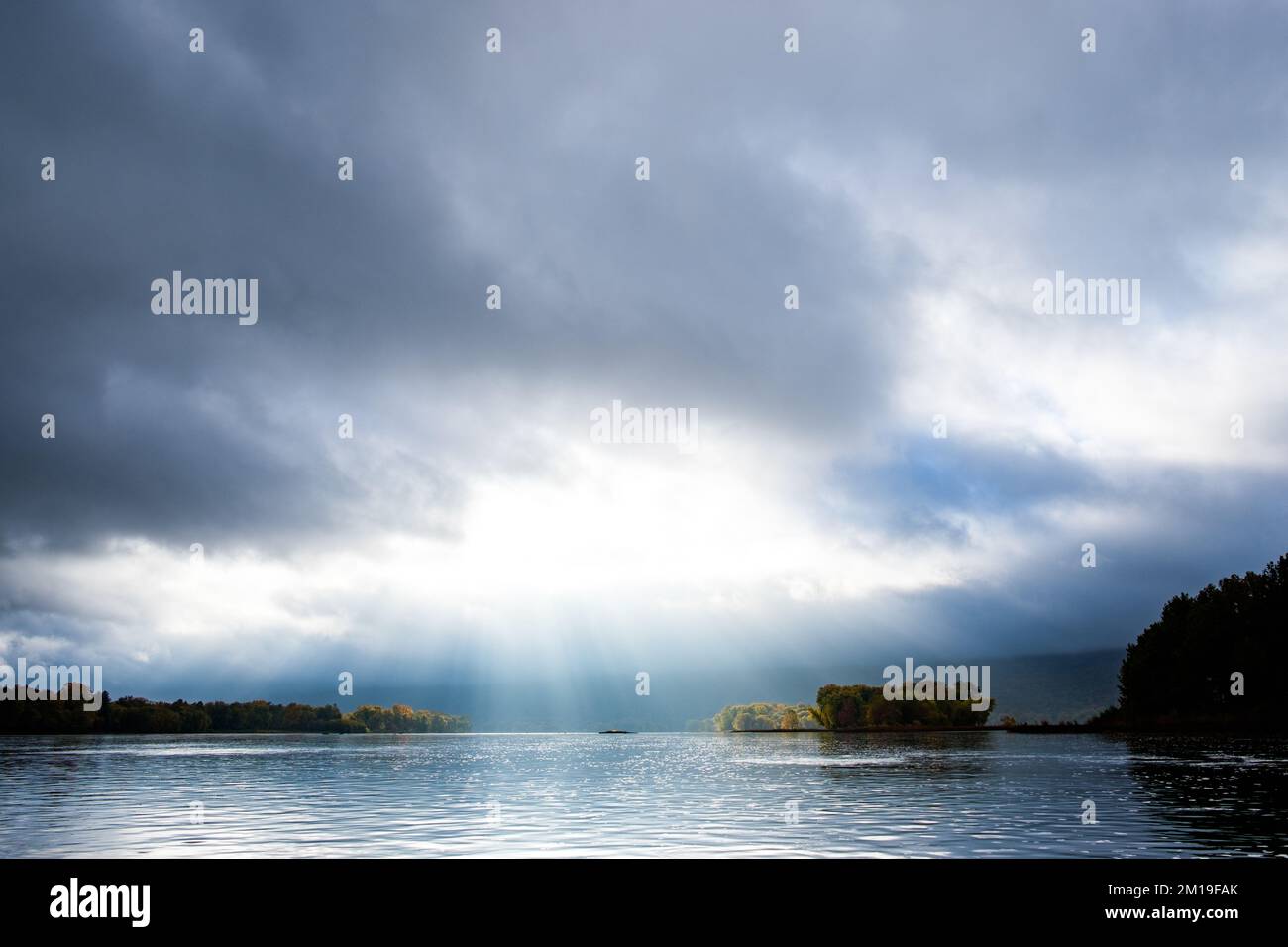 Automne sur la rivière Susquehanna, vallée de la rivière Susquehanna, près de Dauphin, Pennsylvanie, États-Unis, Région du centre de l'Atlantique. Banque D'Images