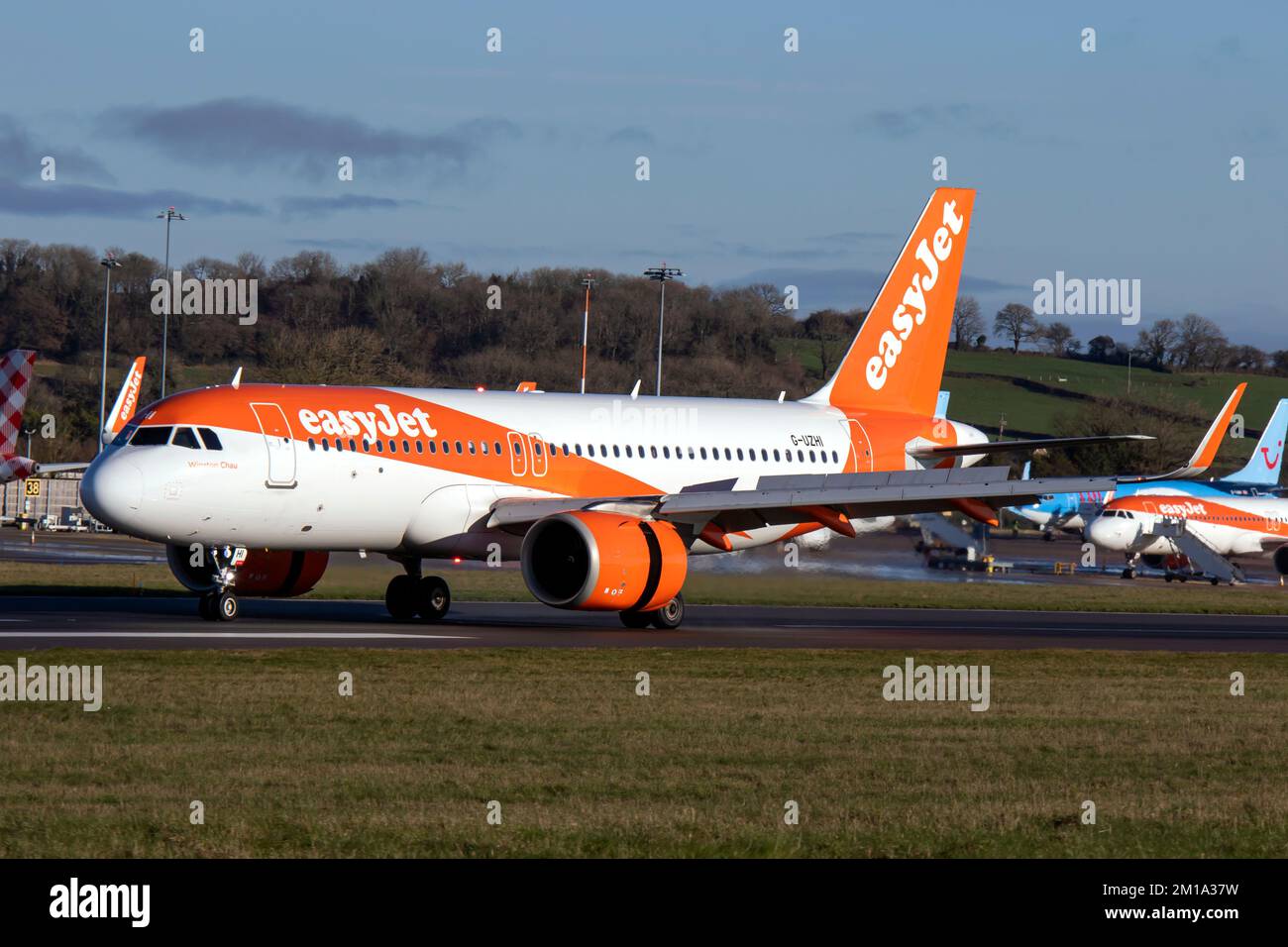 G-UZHI Airbus A320 251N easyJet Bristol Airport UK 10/12/2022 Banque D'Images