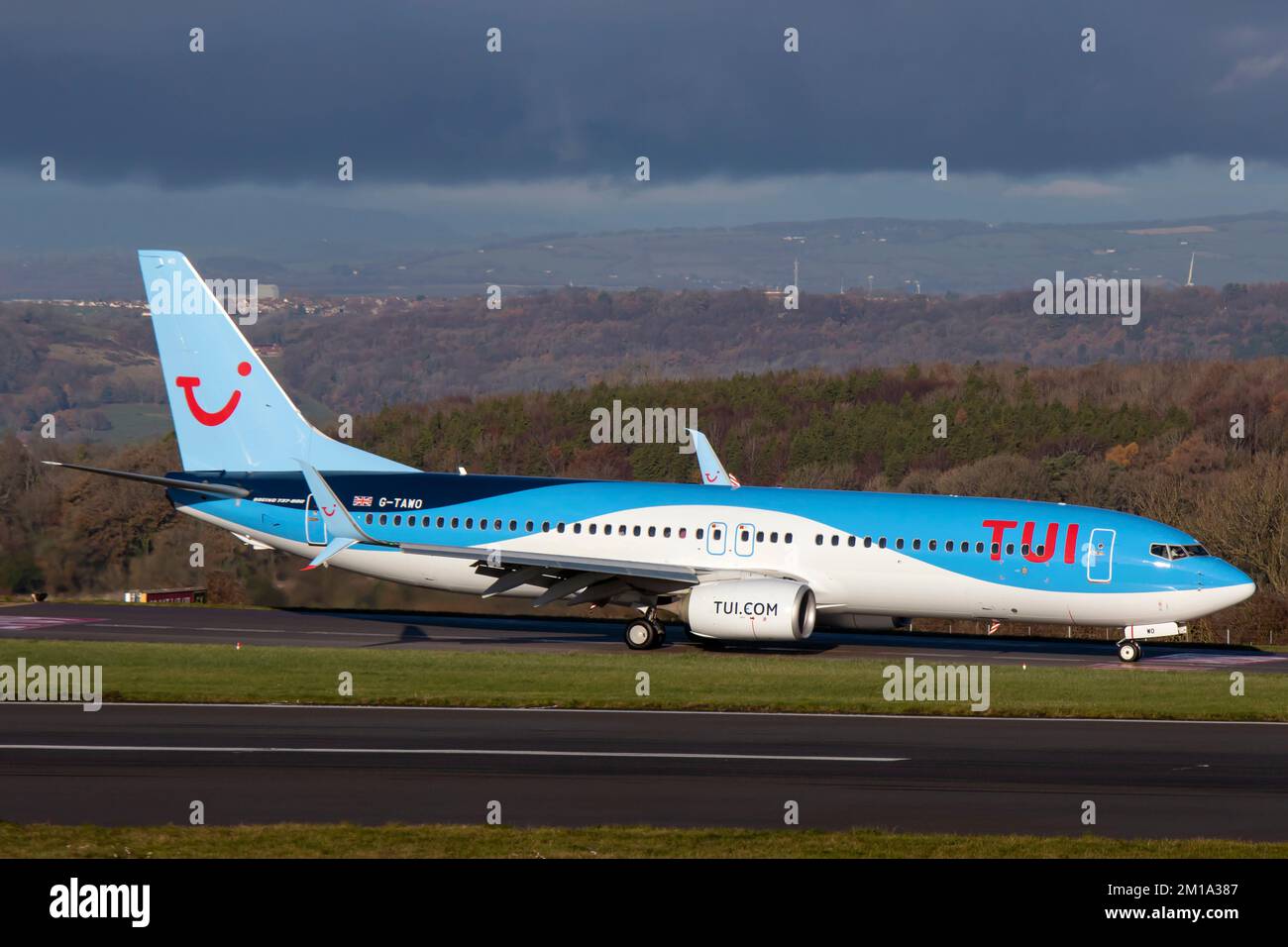 G-TAWO Boeing 737 8K5 TUI Airways Bristol Airport UK10/12/2022 Banque D'Images