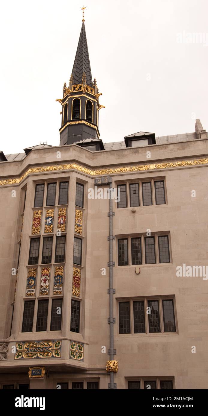 Atkinson's Carrillon, Old Bond Street, Mayfair, Londres, Royaume-Uni - clocher en bois au-dessus de ce qui était autrefois le magasin de parfums d'Atkinsn mais appartient maintenant à Salvato Banque D'Images