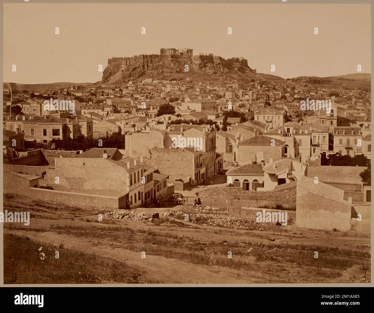 Vue sur Athènes depuis la colline de Lycabette, les forts et fortifications, les sites archéologiques, les villes et les villes. Collection Nicholas Catsimpolas Banque D'Images