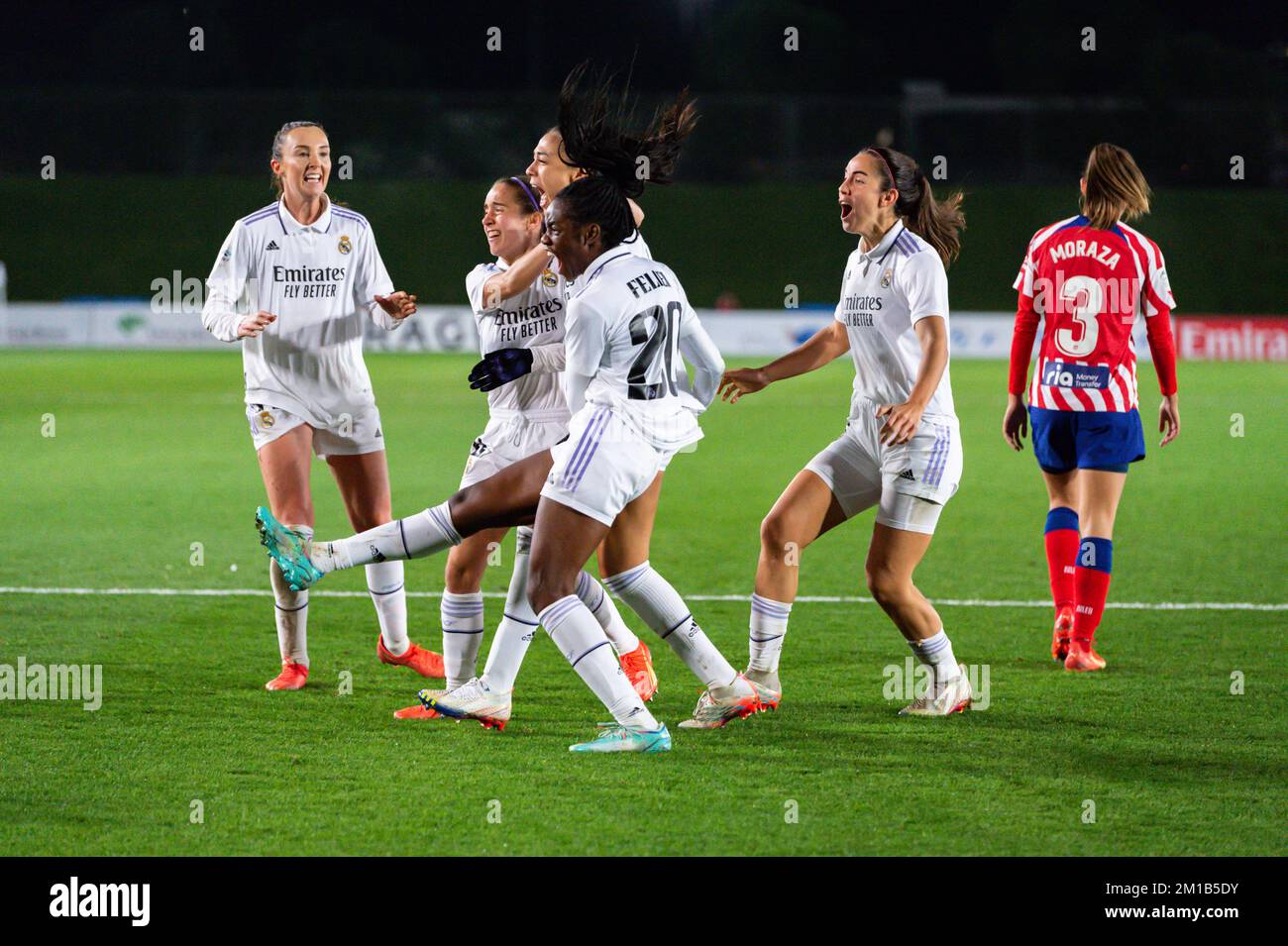 Madrid, Madrid, Espagne. 11th décembre 2022. Kathellen Sousa (Real Madrid), Caroline Weir (Real Madrid), Maite Oroz (Real Madrid) et Naomie Feller (Real Madrid) célèbrent le but du match de football entre le Real Madrid et l'Atletico Madrid, événement appelé El Derbi, célébré à Madrid, Espagne au stade Alfredo Di Stefano le dimanche 11 décembre 2022 valable pour la première semaine de match 12 de la ligue féminine de football de la première division espagnole 'Liga F' (Credit image: © Alberto Gardin/ZUMA Press Wire) Banque D'Images