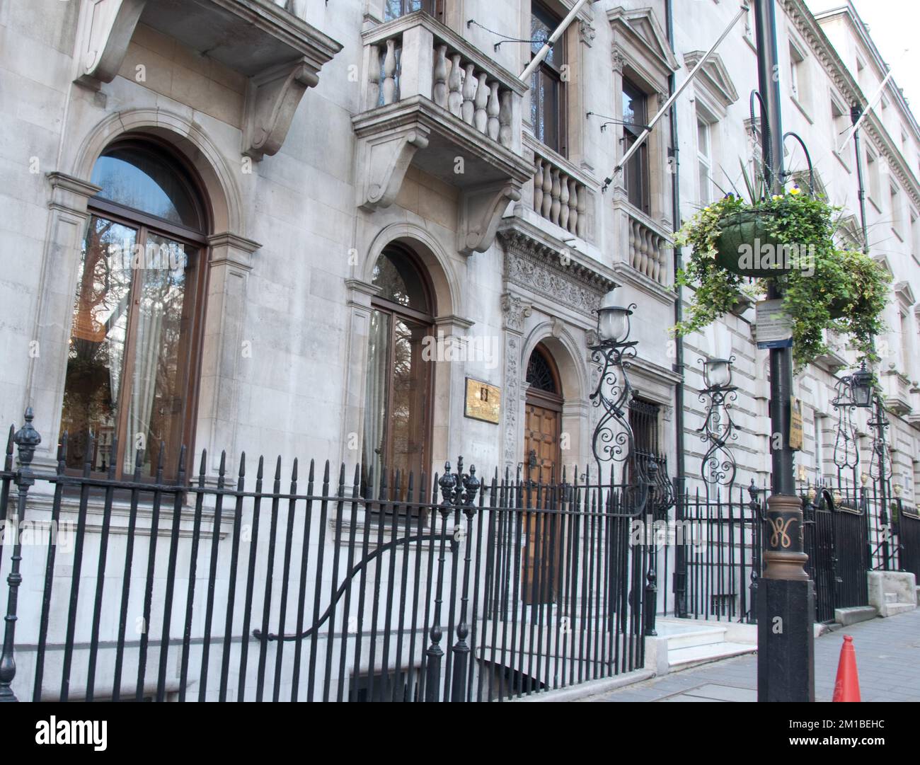 Belles maisons géorgiennes, Berkeley Square, Mayfair, Westminster, Londres, ROYAUME-UNI Banque D'Images