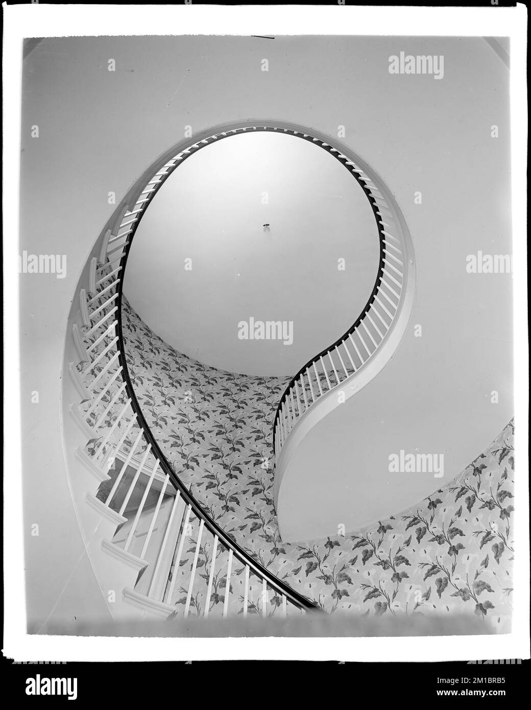 Waltham, détail intérieur, escalier, Governor Gore Mansion, 1799 , Demeures, intérieurs, escaliers, escaliers, escaliers, fonds d'écran, Gore, Christopher, 1758-1827. Collection de négatifs sur plaque de verre de Frank cousins Banque D'Images