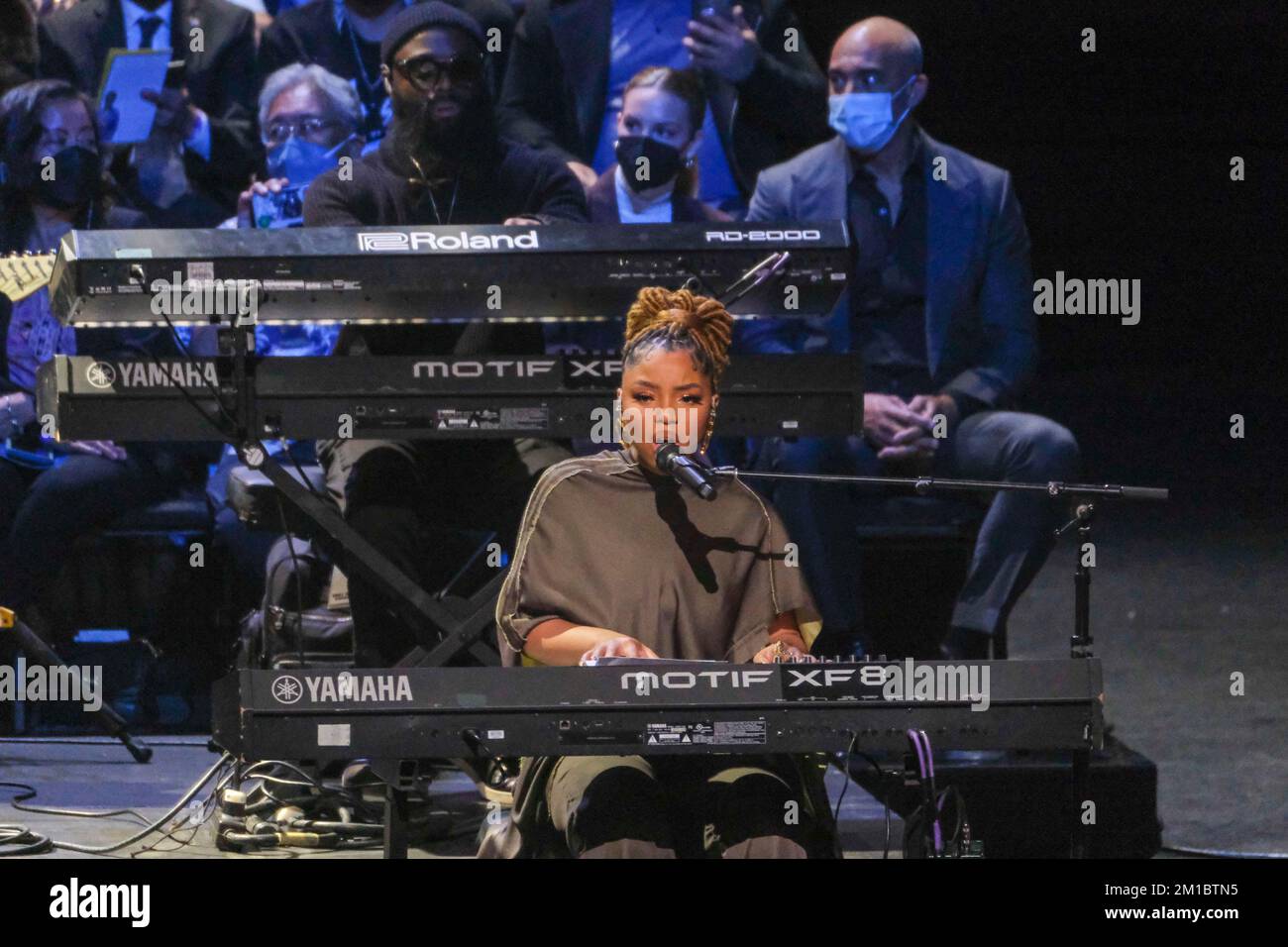 Los Angeles, Californie, États-Unis. 11th décembre 2022. La chanteuse Chloe Bailey se produit lors de la cérémonie d'inauguration de Karen Bass en tant que maire de Los Angeles en 43rd au Microsoft Theatre le dimanche 11 décembre 2022 à Los Angeles. (Credit image: © Ringo Chiu/ZUMA Press Wire) Credit: ZUMA Press, Inc./Alamy Live News Banque D'Images