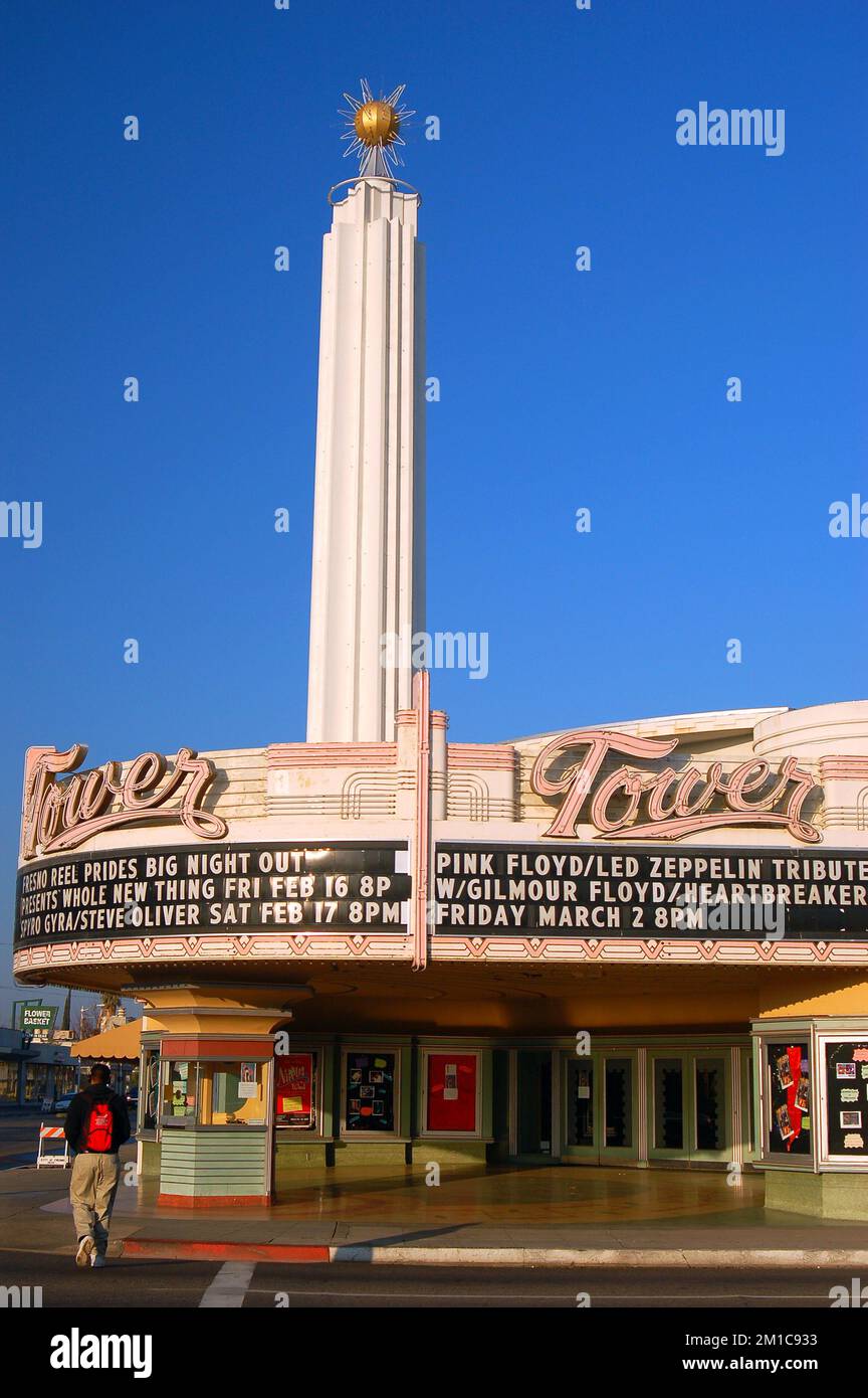 Le Tower Theatre historique est divertissant Fresno California depuis près d'un siècle Banque D'Images