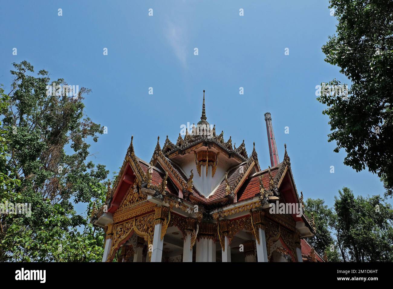Architecture extérieure et conception de bâtiments du Crematoire bouddhiste (machine dans laquelle les corps sont brûlés jusqu'aux os), Thaïlande Banque D'Images