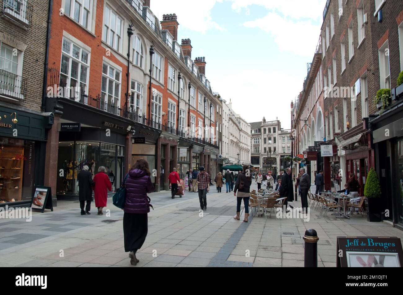 South Molton Street, Mayfair, Westminster, Londres, Royaume-Uni - très populaire, piétonne, rue commerçante, à proximité d'Oxford Street. Banque D'Images
