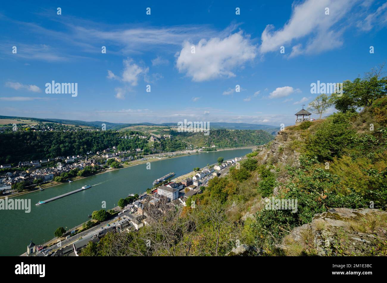 St. Goar et St. Goarshausen au Rhin, vue depuis le point de vue 'rei Burgen Blick' Banque D'Images