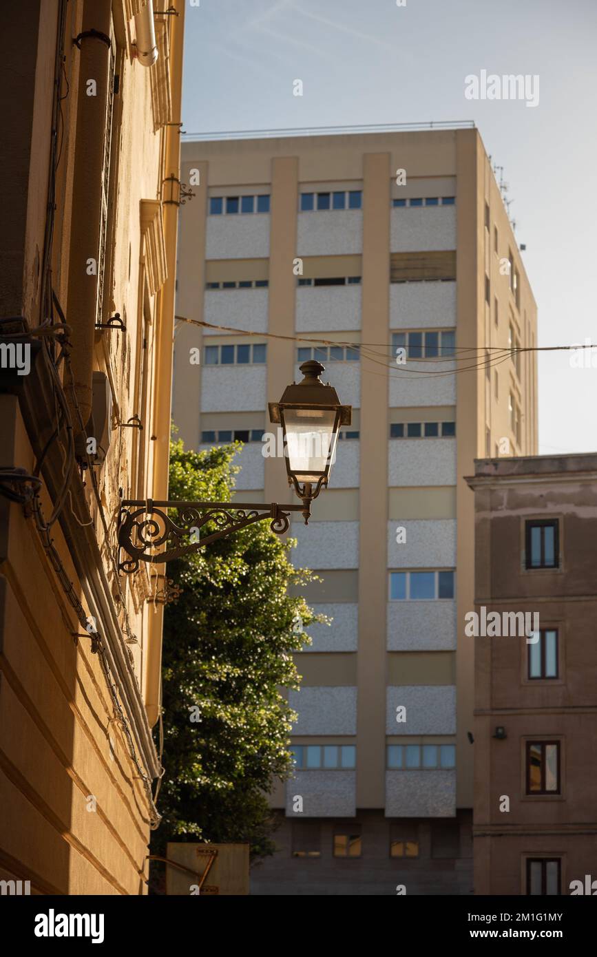 Lumière et ombre, lampes en Italie. Banque D'Images Lumière et ombre, lampes en Italie. Banque D'Images