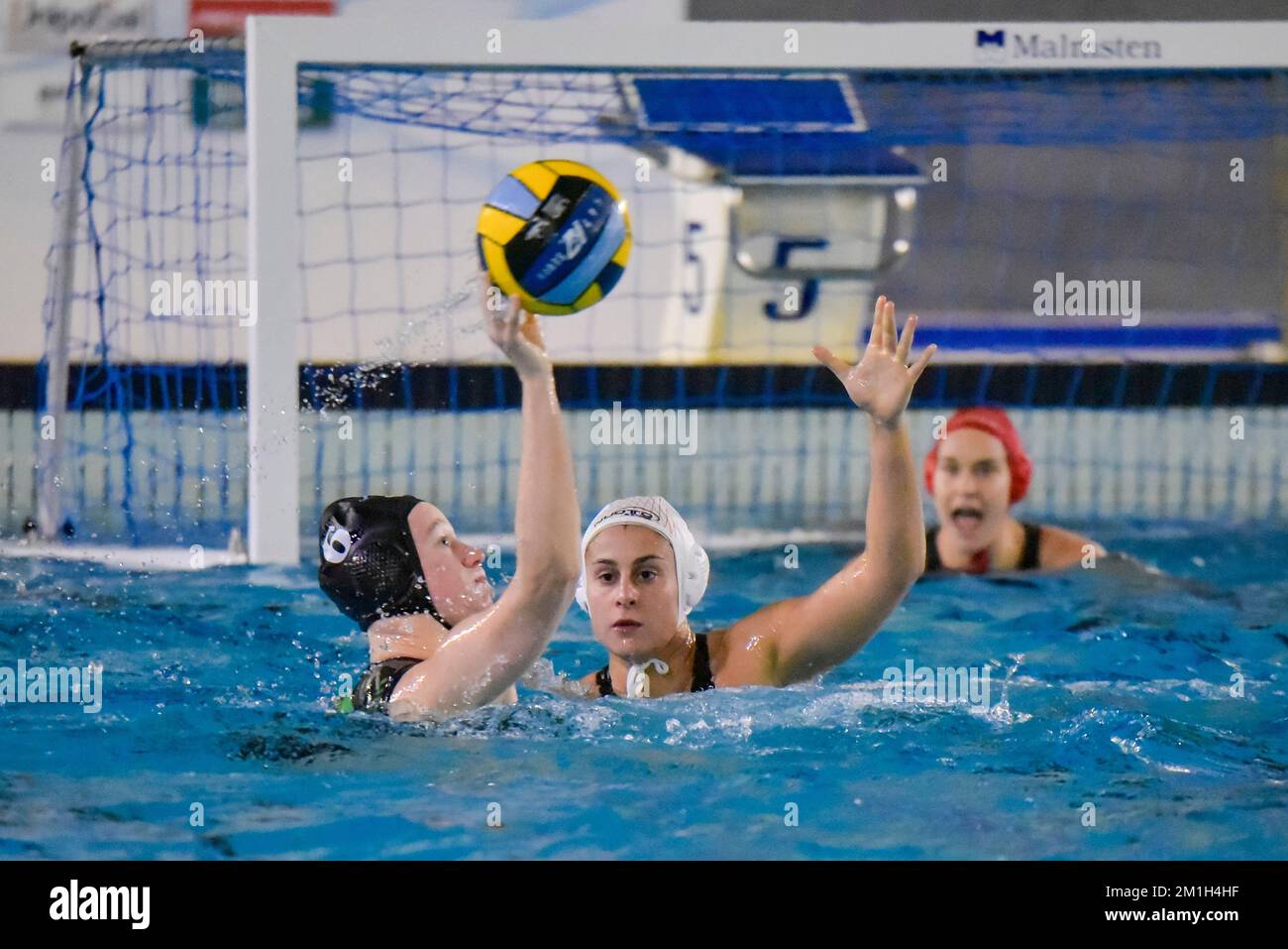 Rome, Italie. 10th décembre 2022. Vouliagmeni équipe avant le match Olympiacos Pirée vs NC Vouliagmeni cycle préliminaire de championnat LEN League femmes Water Polo à l'Aquatico Ostia à Rome, Italie 10 décembre 2022 (photo de Roberto Bettacchi/Pacific Press/Sipa USA) crédit: SIPA USA/Alay Live News Banque D'Images