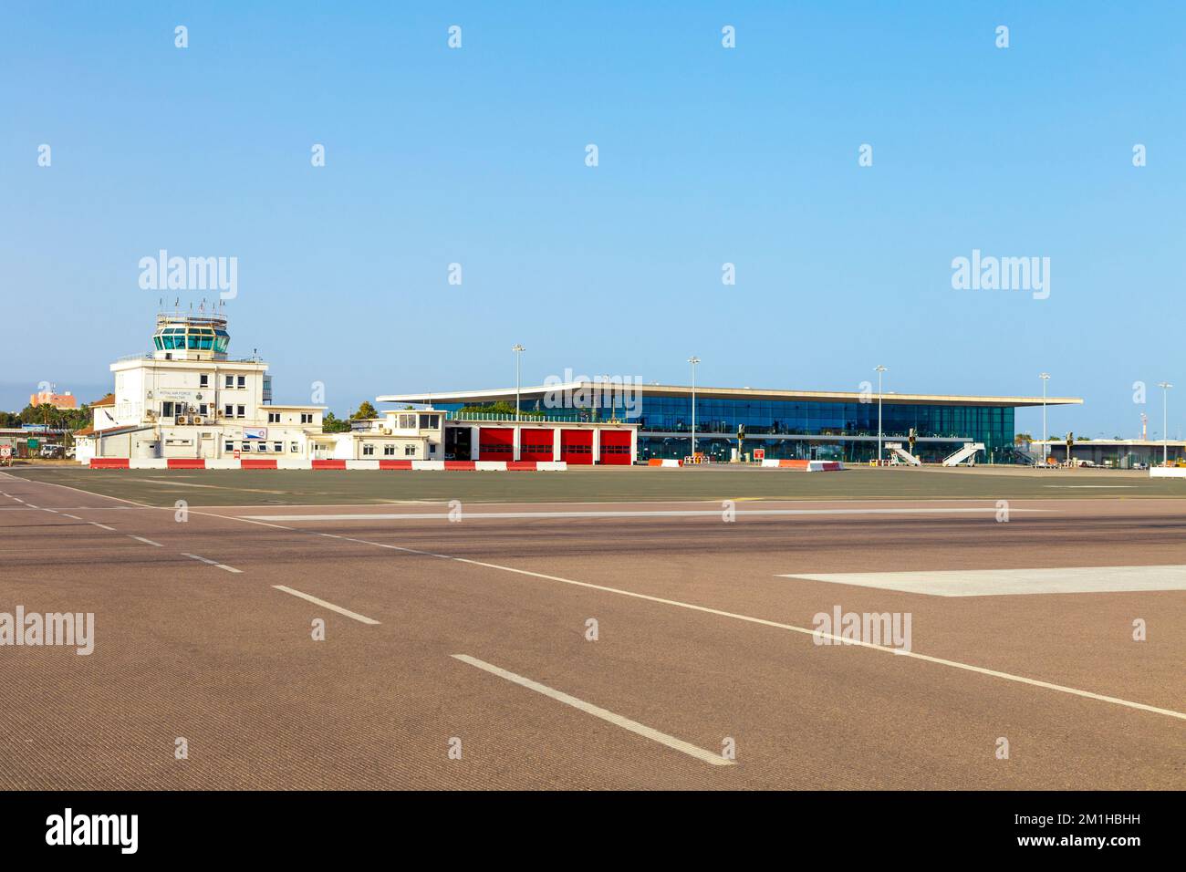 Tour et terminal de contrôle de la circulation aérienne à l'aéroport international de Gibraltar, Gibraltar Banque D'Images