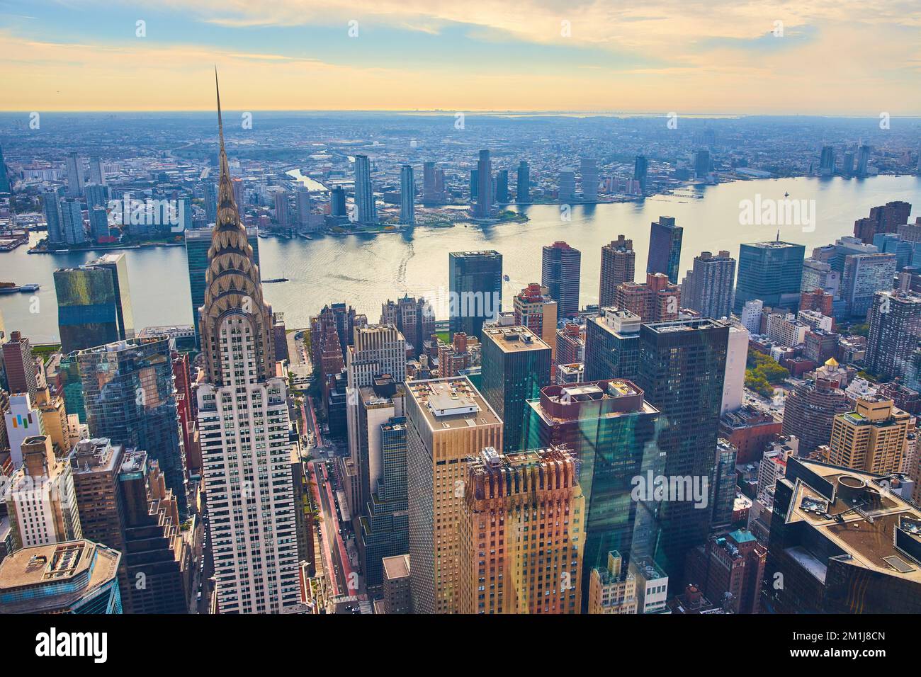 Vue magnifique sur la ville de New York avec gratte-ciel Banque D'Images