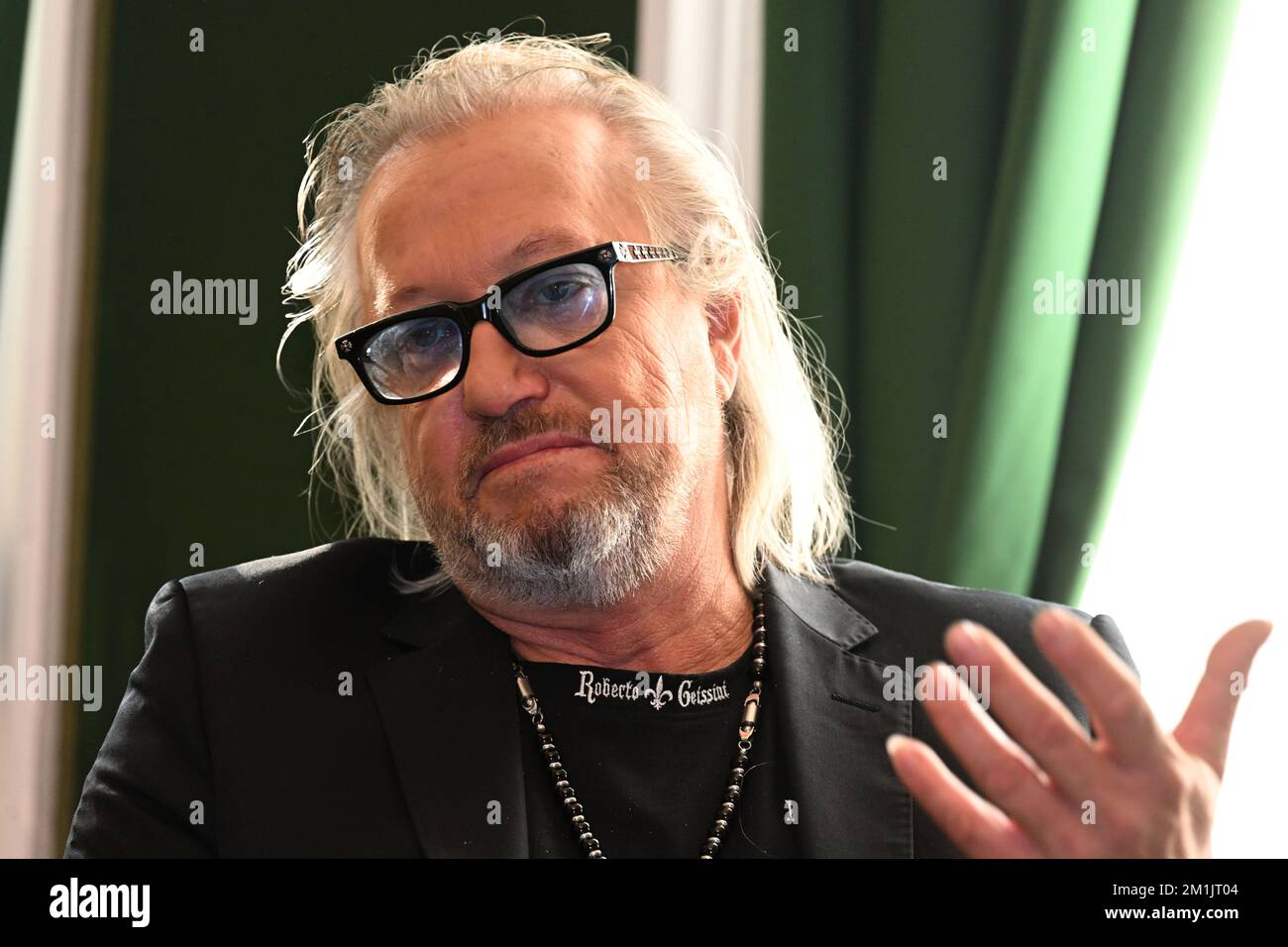 Munich, Allemagne. 08th décembre 2022. Robert Geiss, filmé au début d'une nouvelle saison du docu-savon « Die Geissens - Eine schrecklich Snockage öse Familie » au Bayerischer Hof. Cela commence sur 2 janvier sur RTLzwei. Credit: Felix Hörhager/dpa/Alay Live News Banque D'Images
