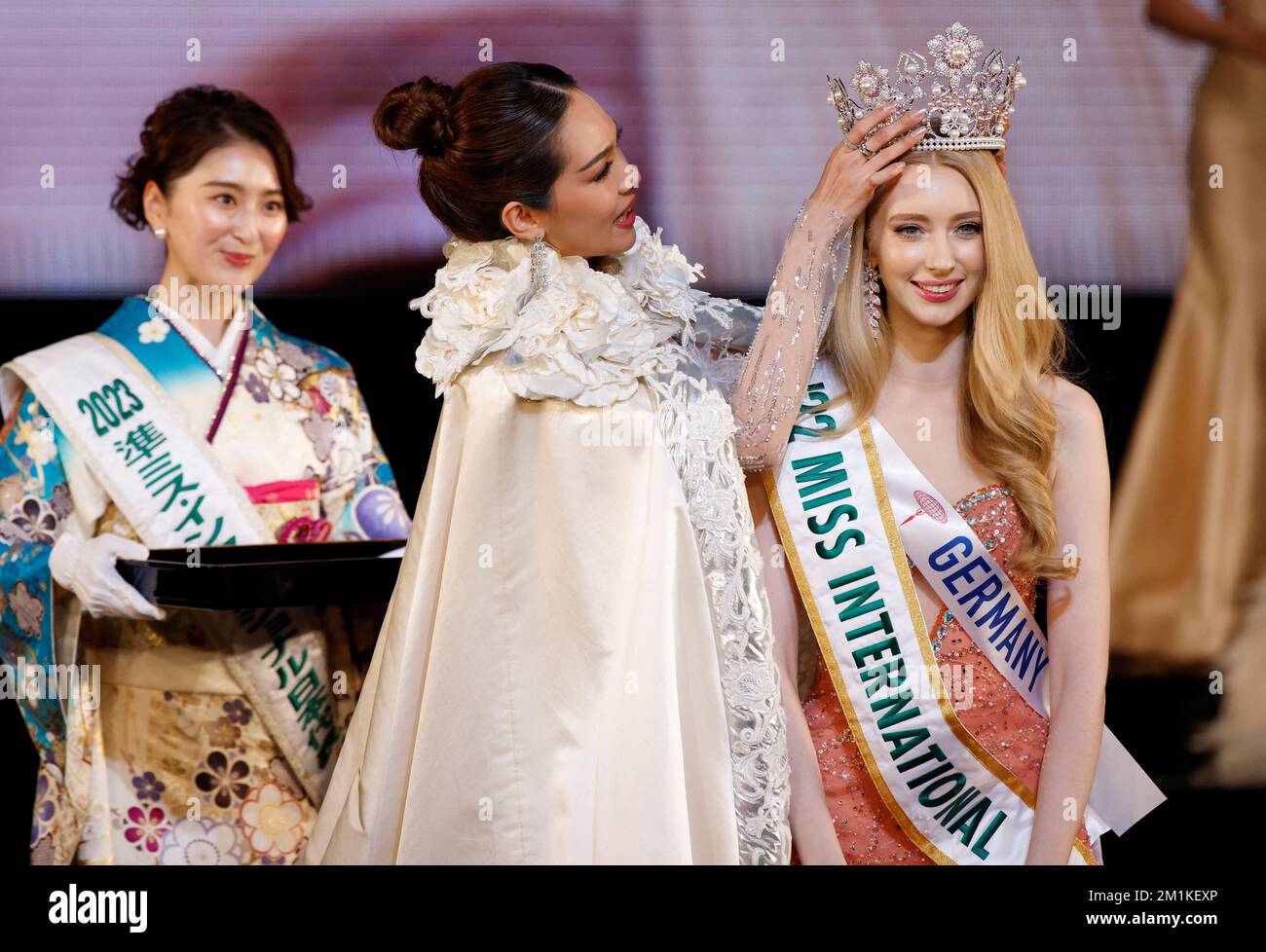 La gagnante de la Miss internationale 2022 Jasmin Selberg représentant
