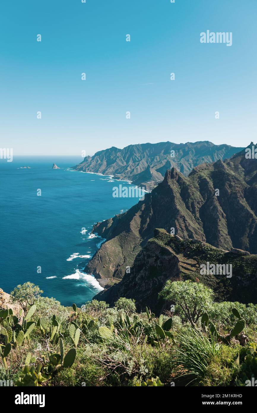 Paysage avec la côte nord d'Anaga à Ténérife, îles Canaries, Espagne Banque D'Images
