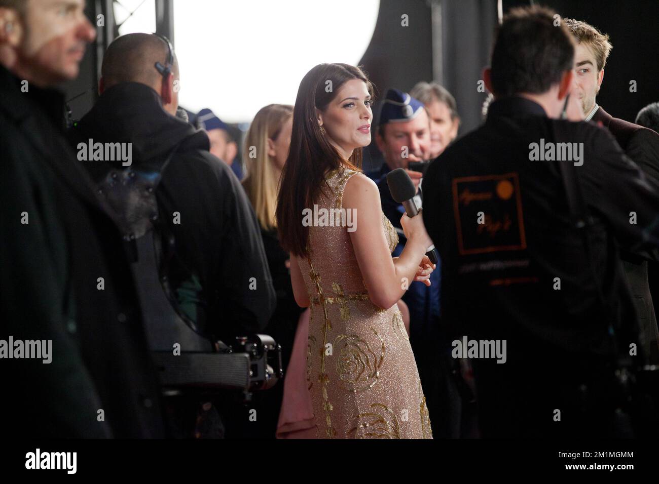 20111026 - BRUXELLES, BELGIQUE: L'actrice Twilight Ashley Greene parle à la presse lors d'une réunion de membres d'équipage et de fans de Twilight, avant la sortie du quatrième film de la saga Twilight, Breaking Dawn - partie 1, à Bruxelles, le mercredi 26 octobre 2011. BELGA PHOTO JULIEN WARNAND Banque D'Images