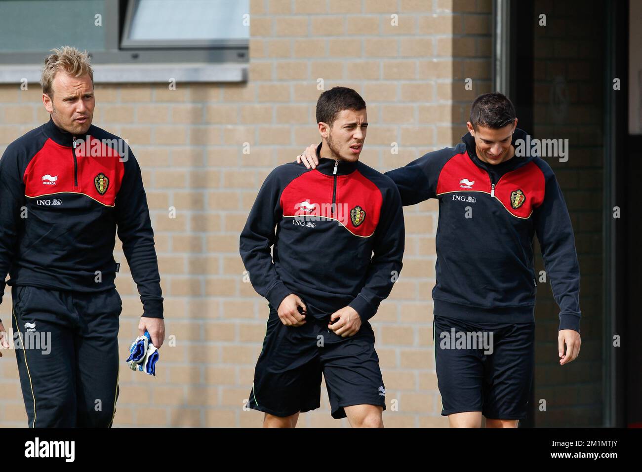 20120529 - ANGLEUR, BELGIQUE : le gardien de but de Belgique Jean-François Gillet, l'Eden Hazard de Belgique et Kevin Mirallas de Belgique photographiés lors d'une session d'entraînement des Red Devils, l'équipe nationale belge de football, le mardi 29 mai 2012 à Angleur. L'équipe se prépare à un match amical contre l'Angleterre plus tard cette semaine, le 02 juin. BELGA PHOTO BRUNO FAHY Banque D'Images