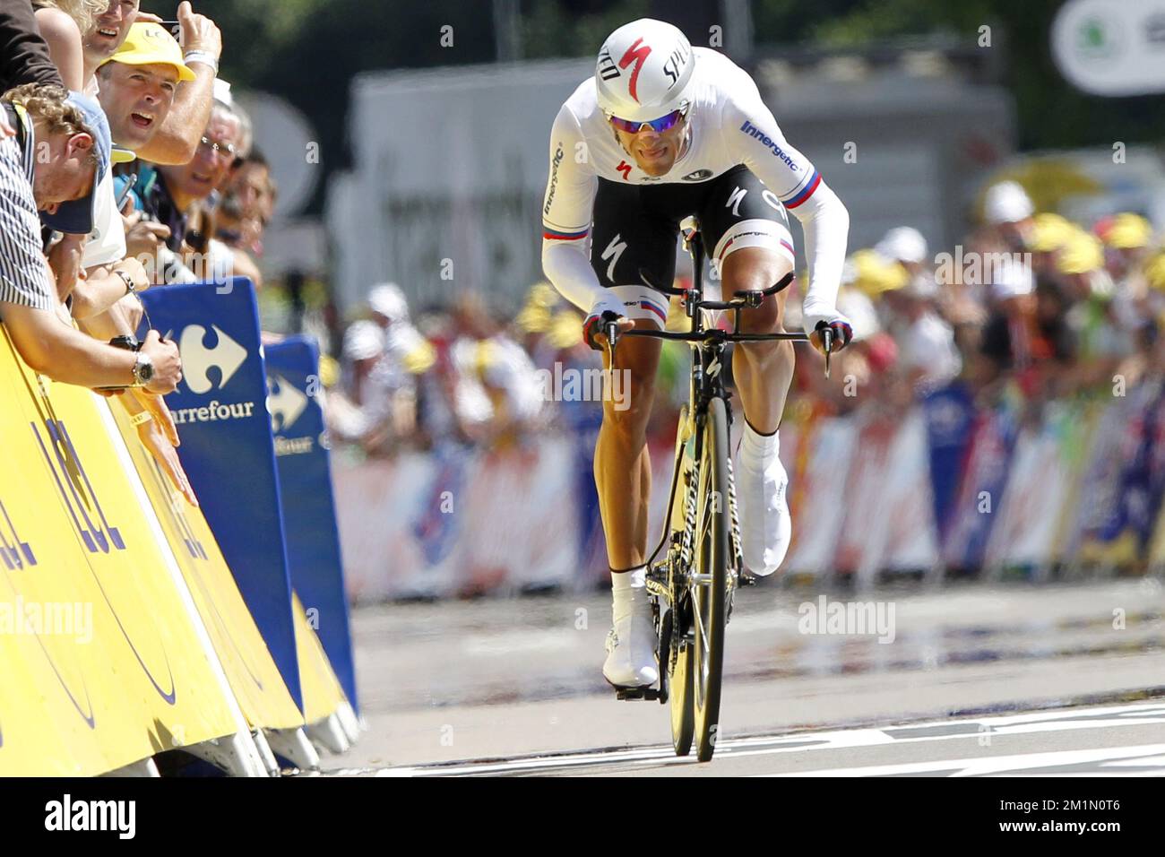 20120709 - BESANÇON, FRANCE: Slovaque Peter Velits d'Omega Pharma-Quick Step photographié pendant la neuvième étape de l'édition 99th de la course cycliste Tour de France, un essai individuel de 41,5km d'Arc-et-Senans à Besançon, France, lundi 09 juillet 2012. BELGA PHOTO KRISTOF VAN ACCOM Banque D'Images