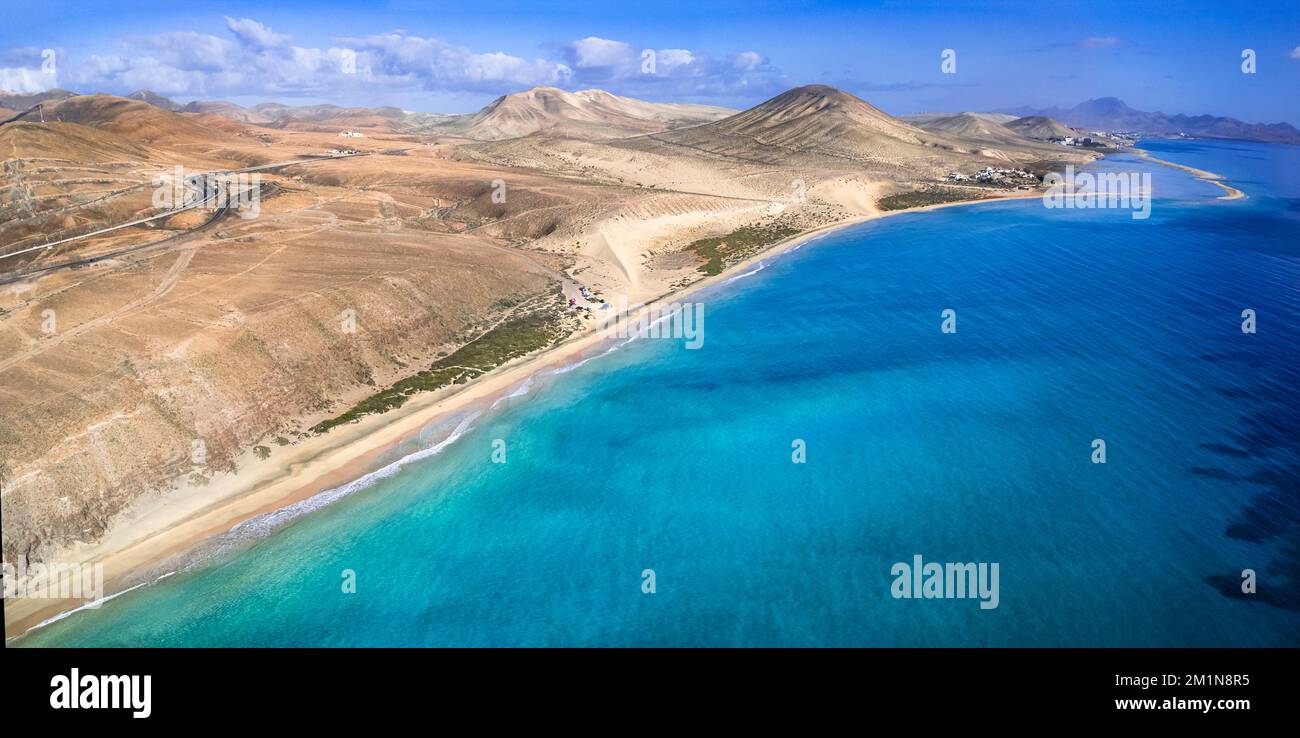 Fuerteventura mer Sceney vue aérienne drone. Meilleures plages pittoresques et célèbre sport pour le vent et le kite surf Sotavento dans le sud. Îles Canaries Banque D'Images