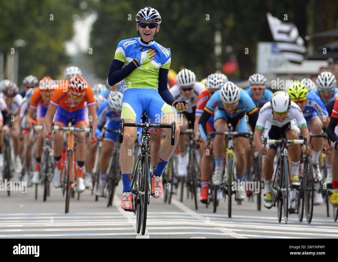 20120923 - VALKENBURG, PAYS-BAS: Slovène Matej Mohoric remporte la course junior masculine de 129km aux Championnats du monde de cyclisme sur route UCI à Valkenburg, pays-Bas, dimanche 23 septembre 2012. BELGA PHOTO DIRK WAEM Banque D'Images