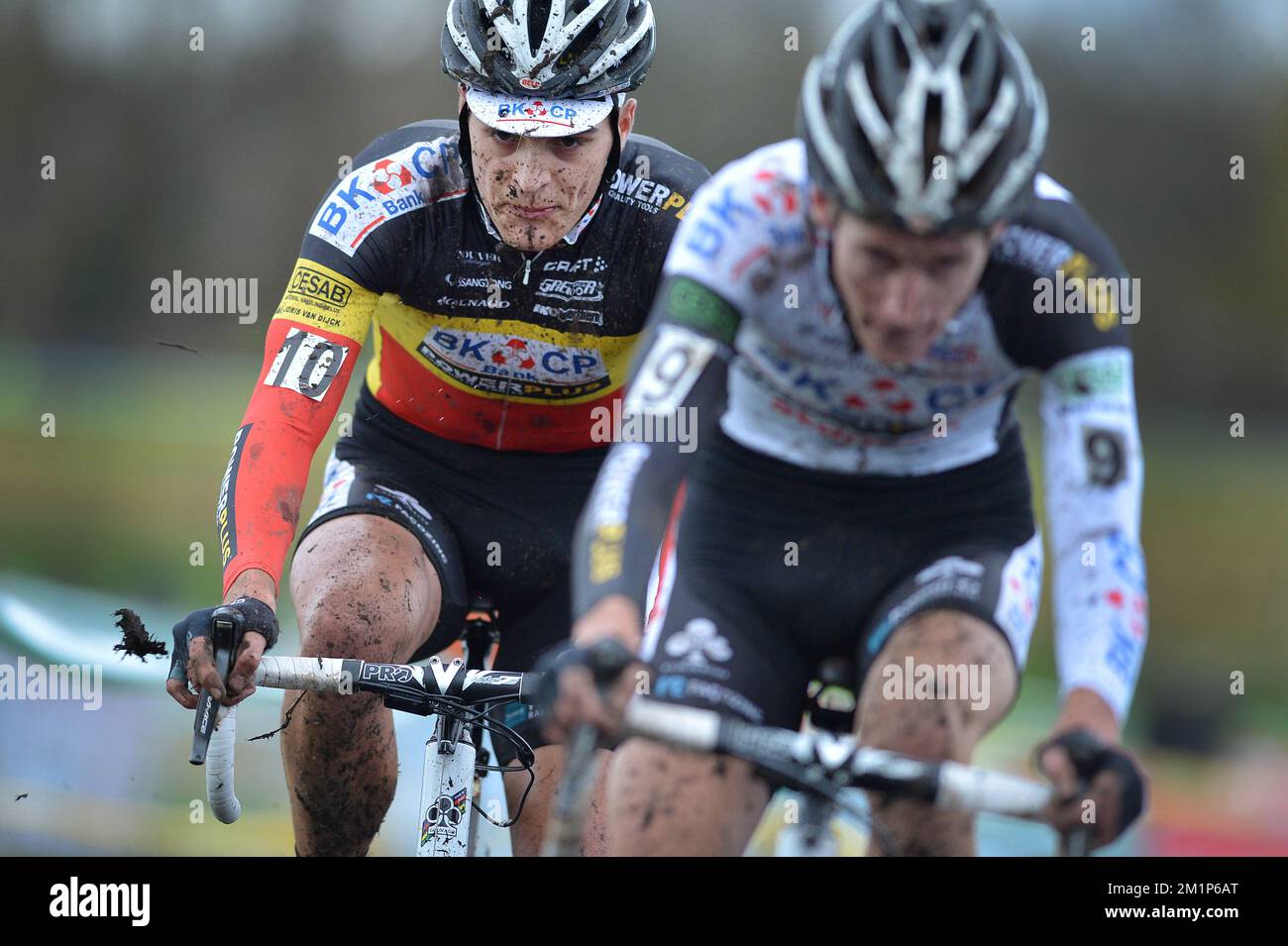 20121125 - GIETEN, PAYS-BAS: Belge Wietse Bosmans en action pendant la phase 5th du Superprestige cyclocross, dimanche 25 novembre 2012 à Gieten, pays-Bas. BELGA PHOTO DAVID STOCKMAN Banque D'Images