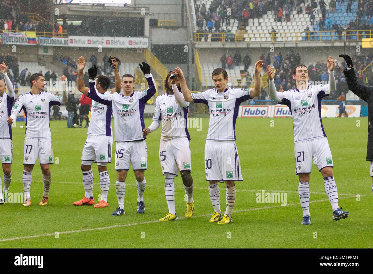 Les joueurs d'Anderlecht photographiés après le match Jupiler Pro League entre le Club Brugge et Anderlecht, à Bruges, dimanche 24 février 2013, le 28 jour du championnat belge de football. Banque D'Images