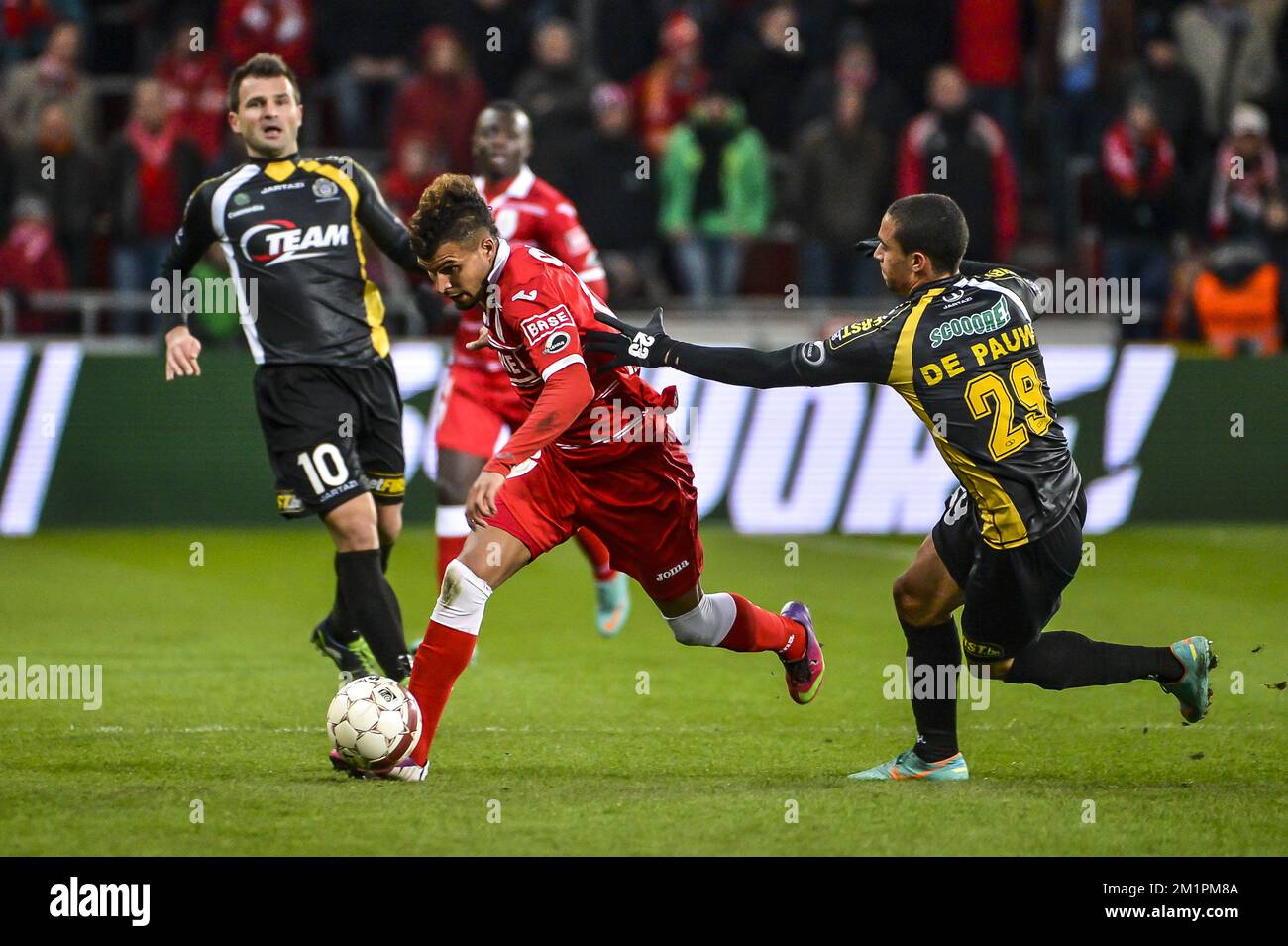 20130316 - LIEGE, BELGIQUE: Le Maor Bar Buzaglo de Standard en action pendant le match Jupiler Pro League entre Standard et Lokeren, à Liège, samedi 16 mars 2013, le 30 jour du championnat belge de football. BELGA PHOTO NICOLAS LAMBERT Banque D'Images