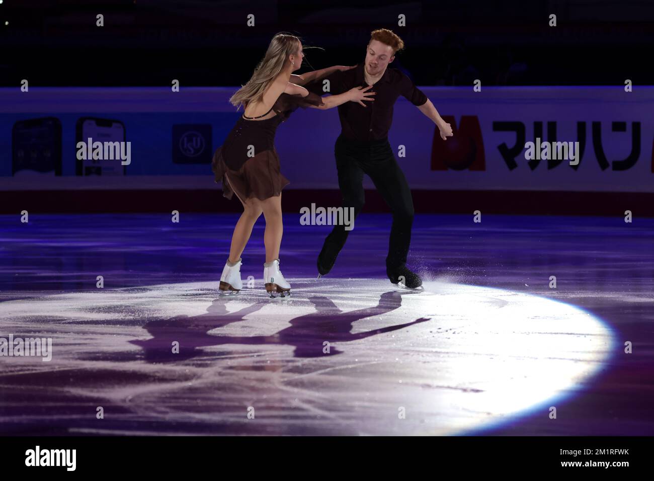 Turin, Italie, le 11th décembre 2022. Les médaillés d'or junior de danse sur glace Nadiia Bashynska et Peter Beaumont du Canada se sont produits pendant le programme d'exposition au Palavela, à Turin. Date de la photo : 11th décembre 2022. Le crédit photo devrait se lire comme suit : Jonathan Moscrop/Sportimage Banque D'Images