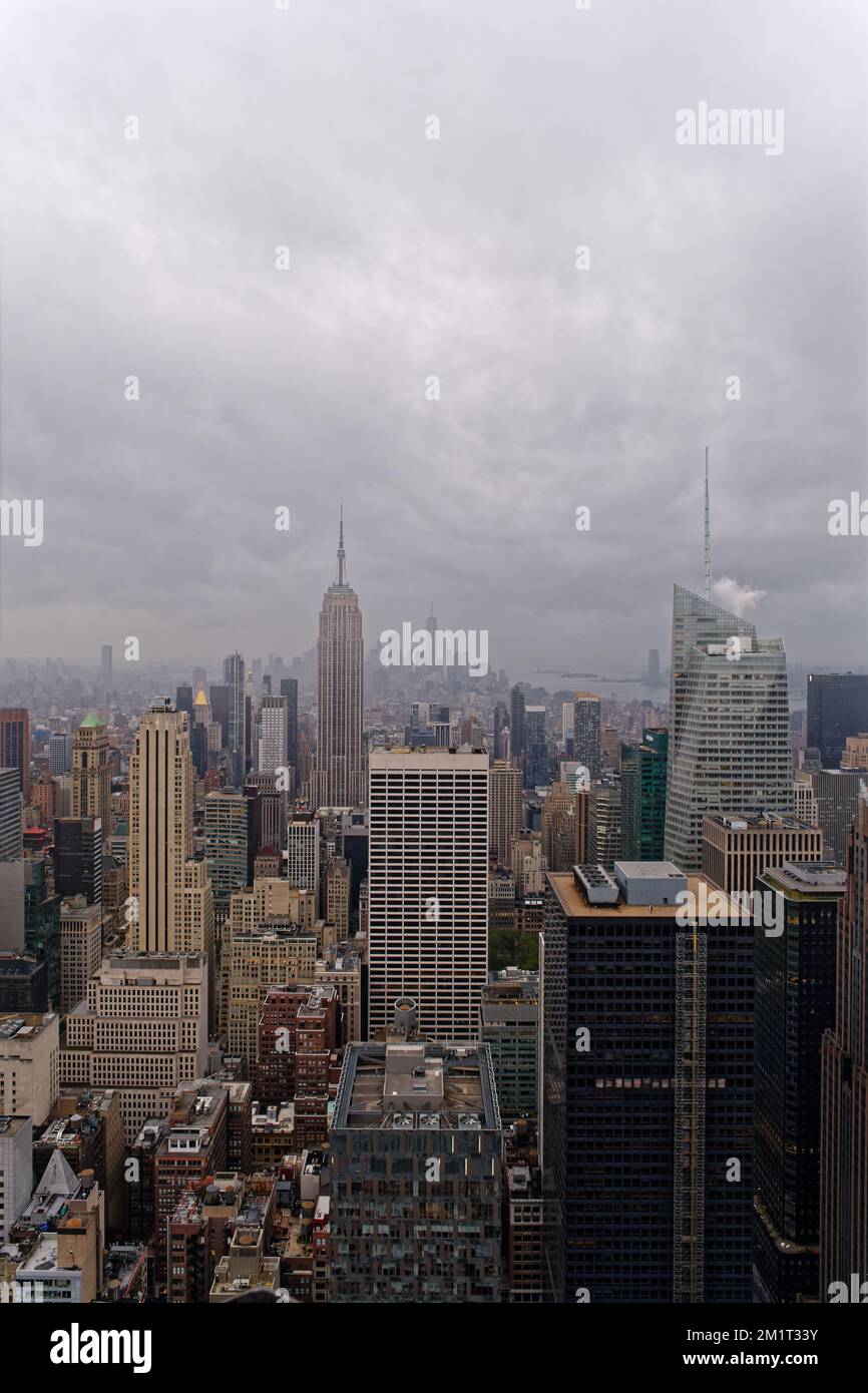 Empire State Building l'après-midi de tempête Banque D'Images