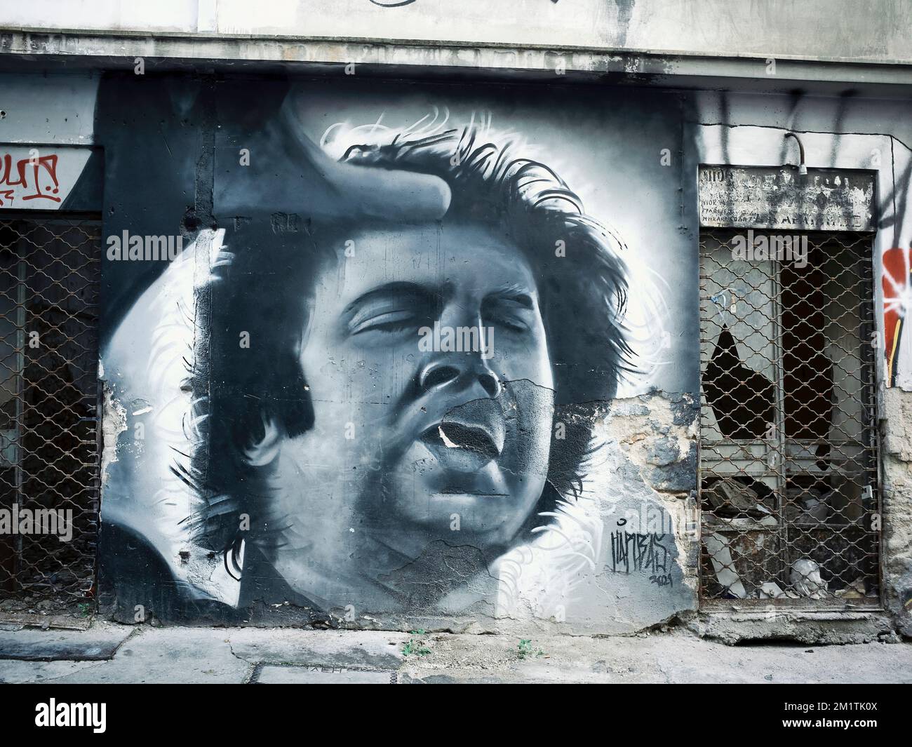 Mikis Theodorakis, compositeur et chanteur - Grèce, graffiti de rue Banque D'Images