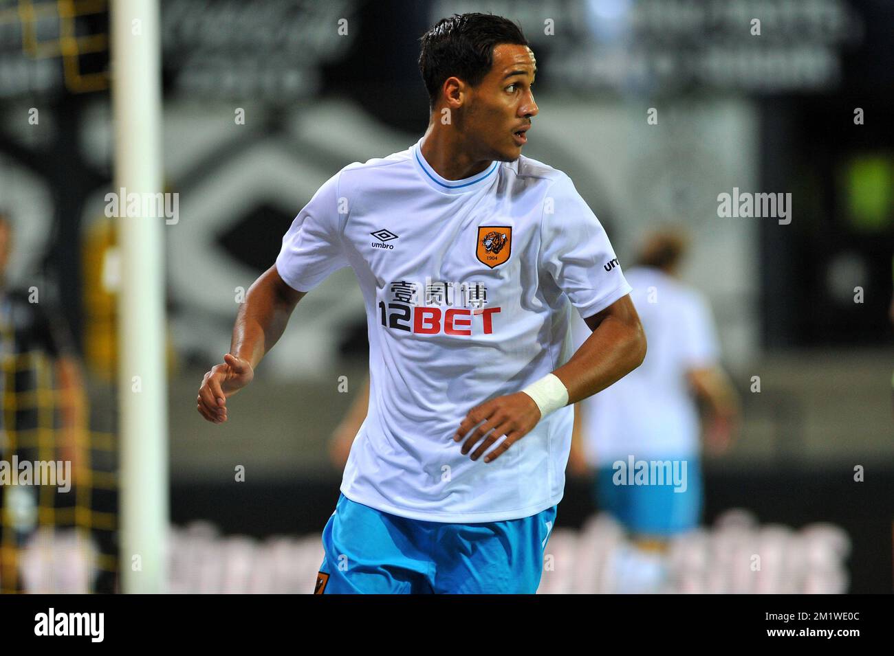 20140821 - LOKEREN, BELGIQUE: Tom Ince de Hull photographié en action lors d'un match de football entre l'équipe belge de première division Sporting Lokeren et l'équipe anglaise Hull City A.F.C., jeudi 21 août 2014 à Lokeren, la première partie des éliminatoires pour le concours de l'UEFA Europa League. BELGA PHOTO LUC CLAESSEN Banque D'Images
