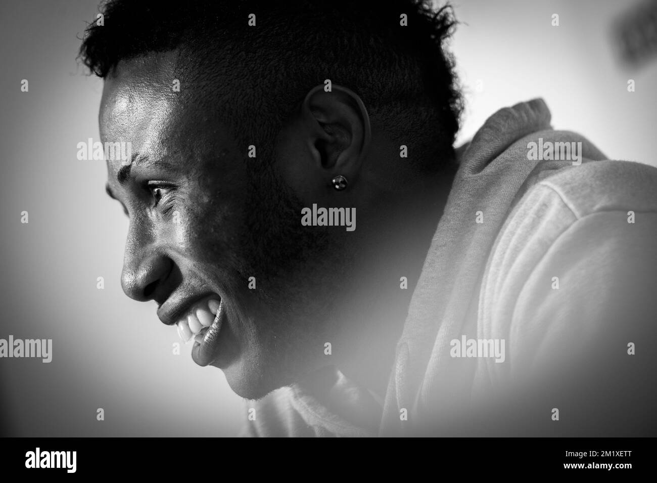 20150203 - LIEGE, BELGIQUE : le nouveau joueur de Standard Imoh Ezéchiel photographié lors d'une conférence de presse de l'équipe belge de football de première division Standard de Liège pour présenter un nouveau joueur, mardi 03 février 2015, à Liège. L'attaquant nigérian Imoh Ezekiel vient sur prêt du club qatari Al-Arabi, il a déjà joué pour Standard de 2011 à 2014. BELGA PHOTO LAURIE DIEFFEMBACQ Banque D'Images