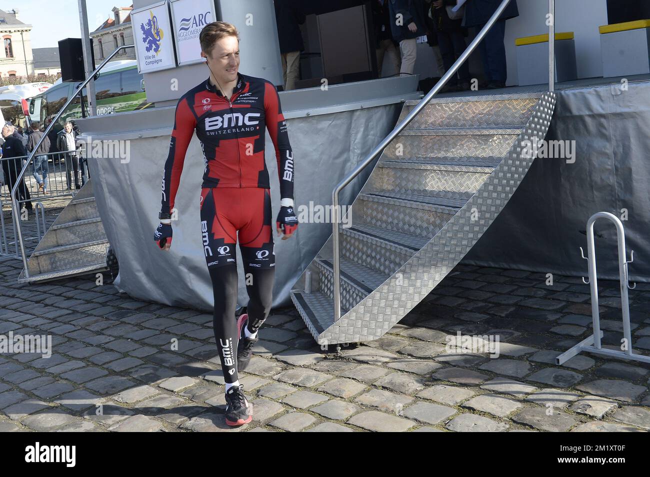 German Marcus Burghardt de BMC Racing Team photographié au début de la course cycliste d'une journée « Paris-Roubaix », à 253,5 km de Compiègne au Vélodrome de Roubaix, dimanche 12 avril 2015. Banque D'Images