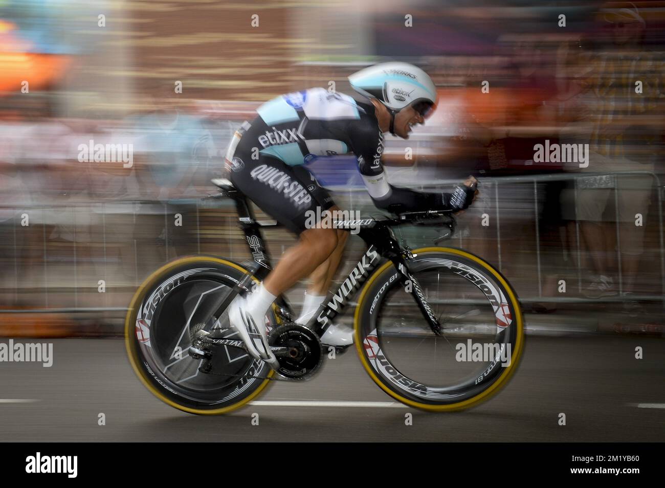 20150704 - UTRECHT, PAYS-BAS: Champion du monde polonais Michal Kwiatkowski de l'équipe Ettix - Quick-Step photographié en action lors d'un essai individuel de 13,8 km à Utrecht, pays-Bas, lors de l'édition 102nd de la course cycliste Tour de France, samedi 04 juillet 2015. Le Tour de France de cette année aura lieu du 4 au 26 juillet. BELGA PHOTO DIRK WAEM Banque D'Images