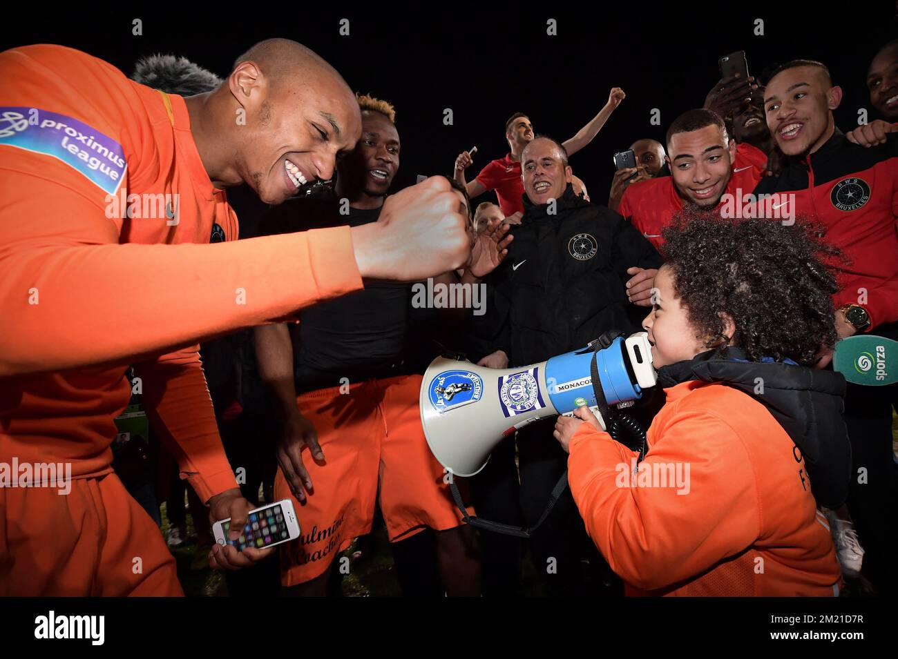 Frederic Duplus de White Star célèbre après avoir remporté le match entre RWS Bruxelles et Patro Eisden Maasmechelen, dernier match de la Proximus League, championnat belge de football de deuxième division, samedi 30 avril 2016, à Bruxelles. BELGA PHOTO DAVID STOCKMAN Banque D'Images