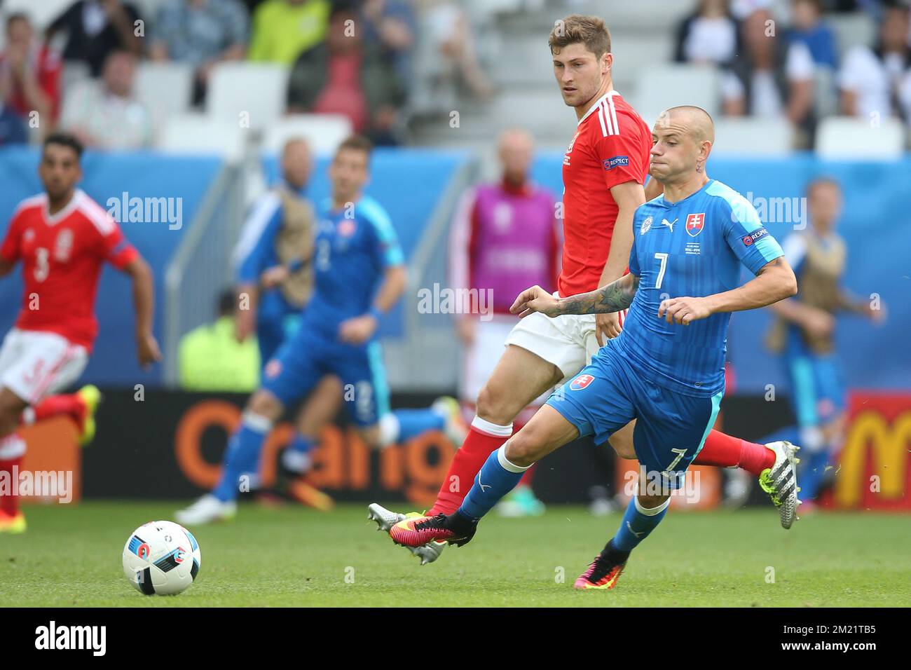 Vladimir Weiss slovaque photographié en action lors d'un match de football entre le pays de Galles et la Slovaquie, dans le groupe B de l'étape de groupe des Championnats d'Europe de l'UEFA Euro 2016, samedi 11 juin 2016 à Bordeaux, France. BELGA PHOTO BRUNO FAHY Banque D'Images