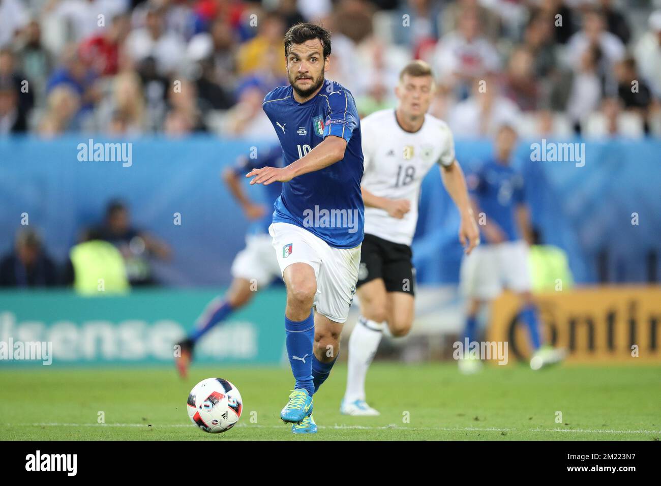 Marco Parolo en Italie photographié en action lors d'un match de football entre l'équipe allemande et l'équipe italienne, dans les quarts de finale des Championnats d'Europe de l'UEFA Euro 2016, le vendredi 01 juillet 2016, à Bordeaux, en France. Banque D'Images